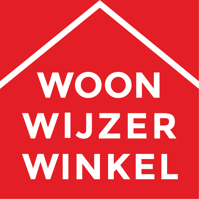 Rood vierkant logo met witte huiscontour en de tekst 