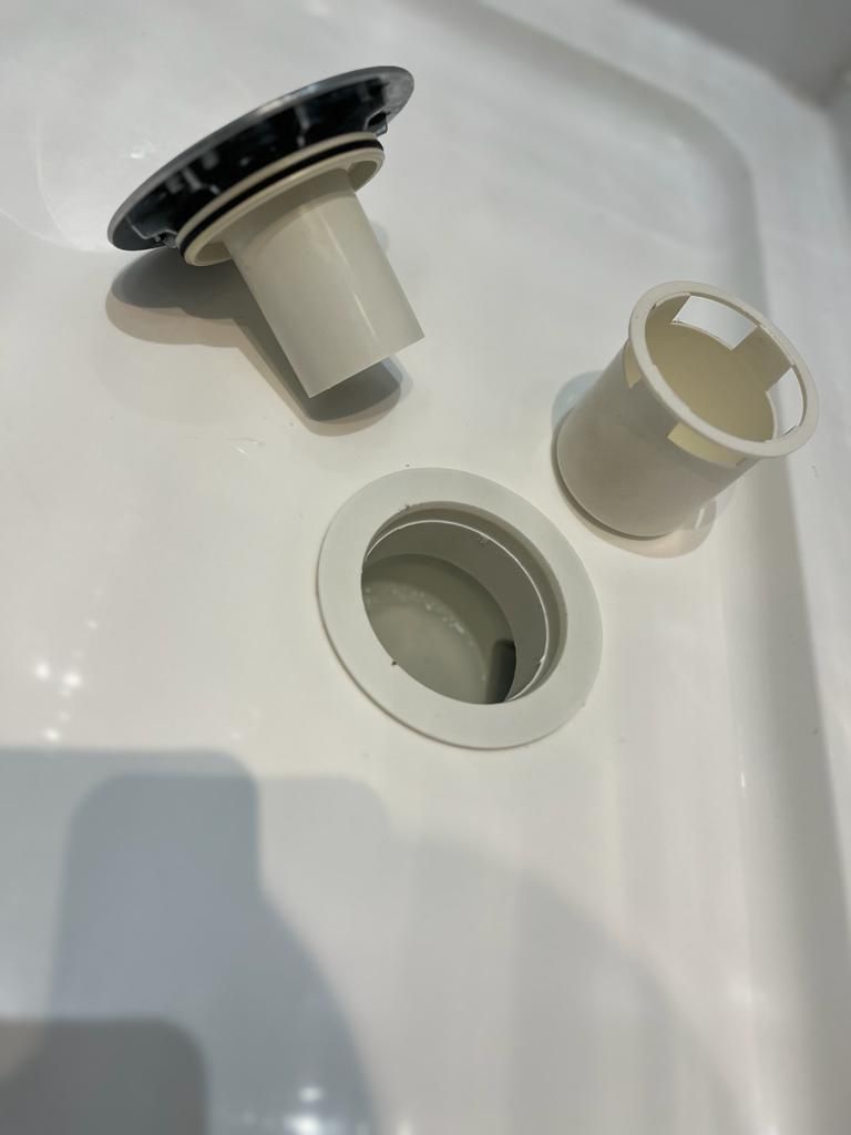 Squeaky-Cleaners-Nottingham-clean-shower-plug-hole