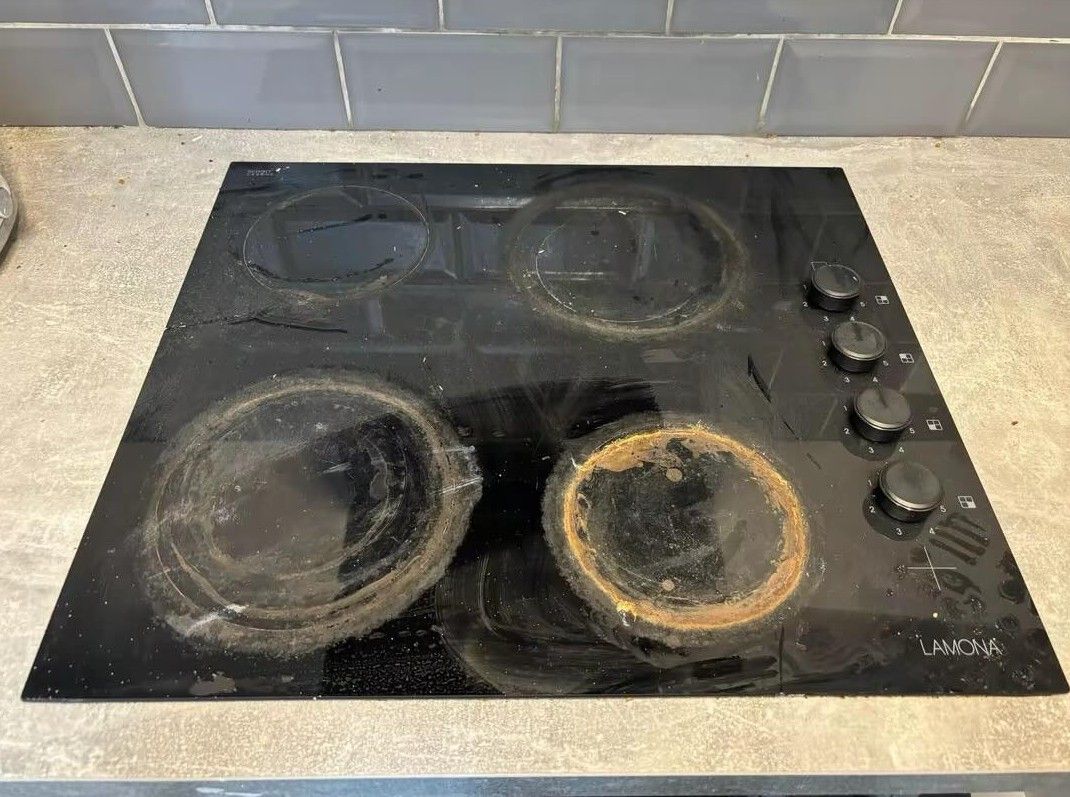 before cleaning a cooker hob in Hoveringham