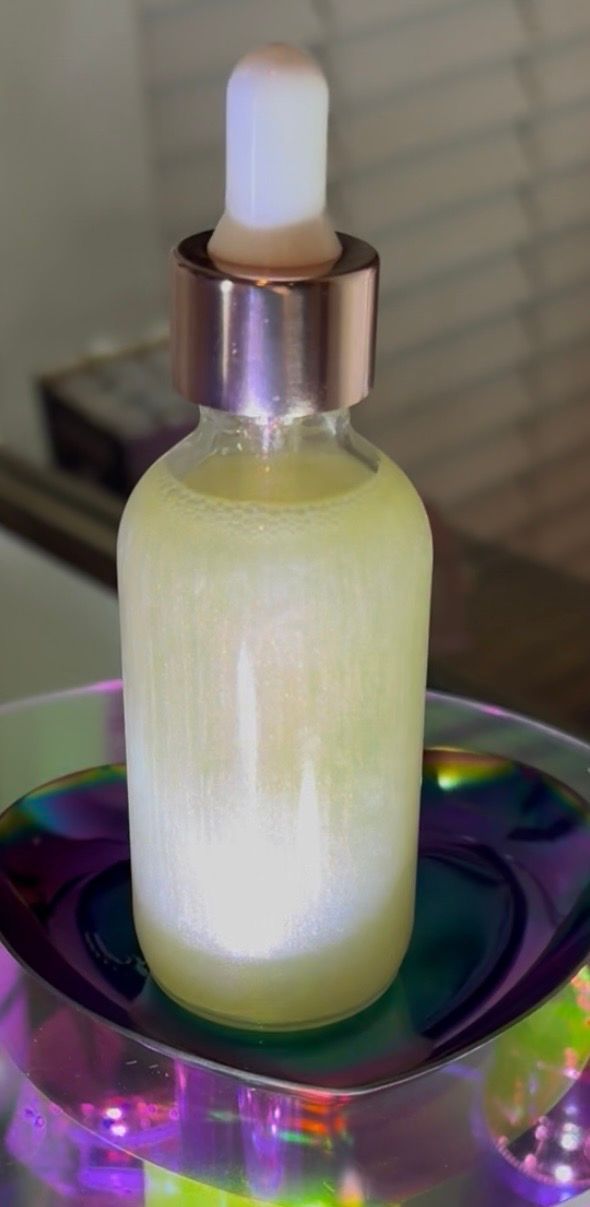 Velvet Luxe Shimmer Oil