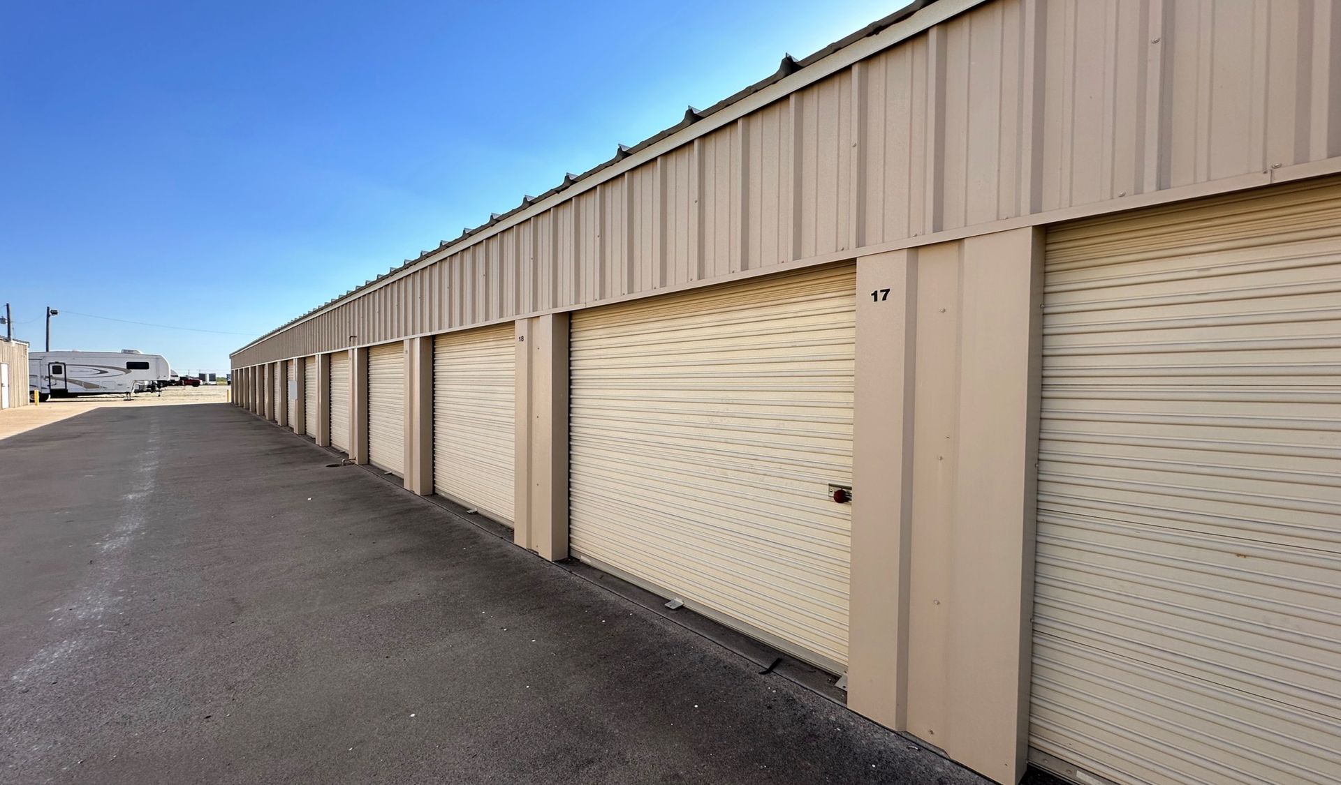 Drive-Up storage unit 