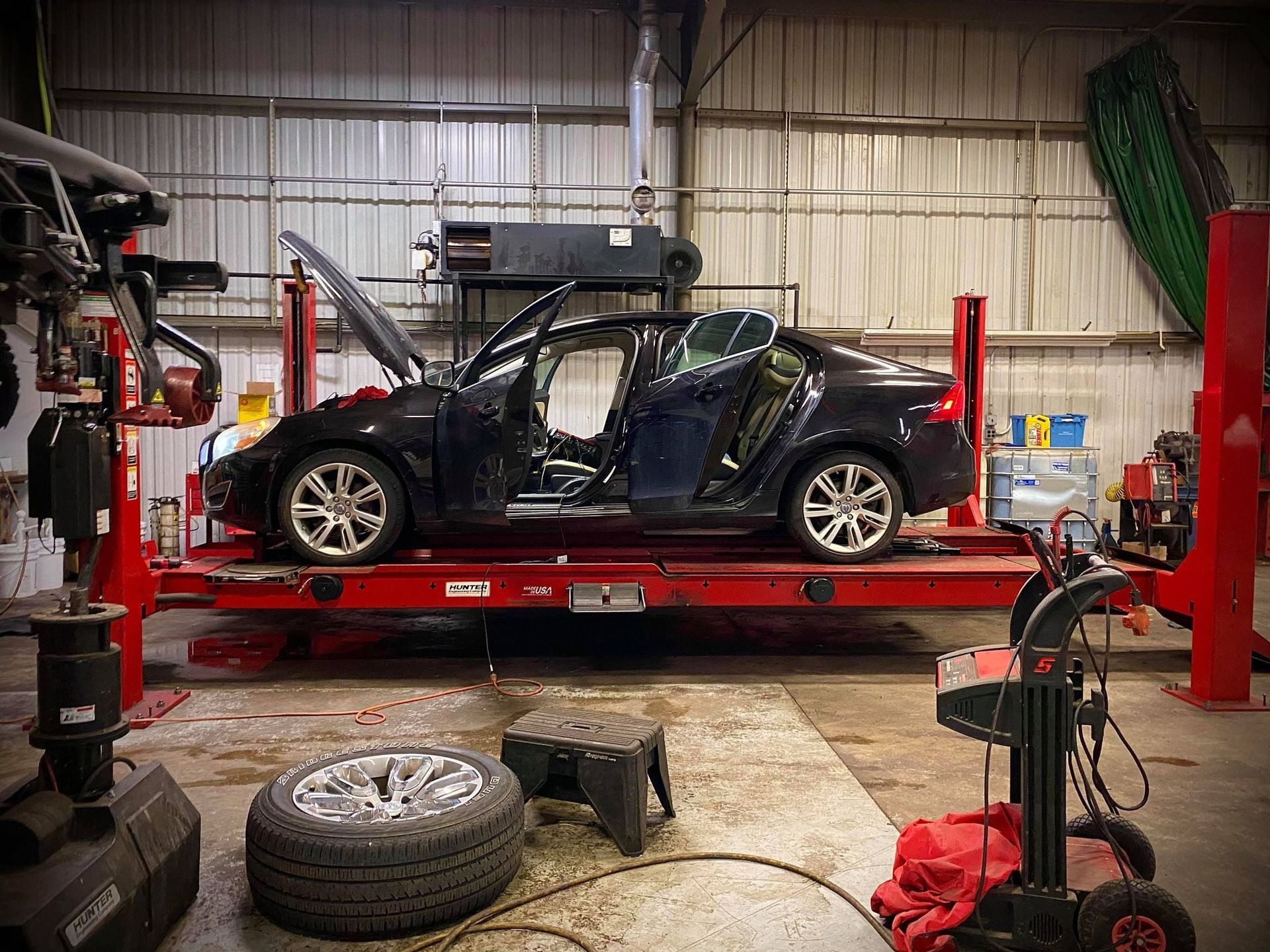 Inside Shop | Advanced Automotive Performance