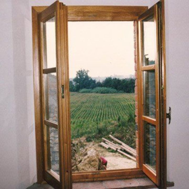 finestra in legno