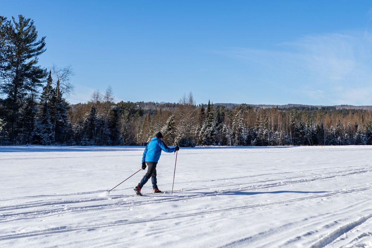 cross country skiing in the White Mountains of New Hampshire at The Franocnia Inn