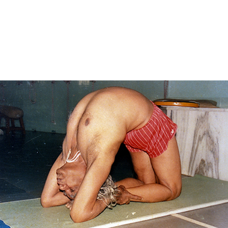 Red Shorts Kapotasana