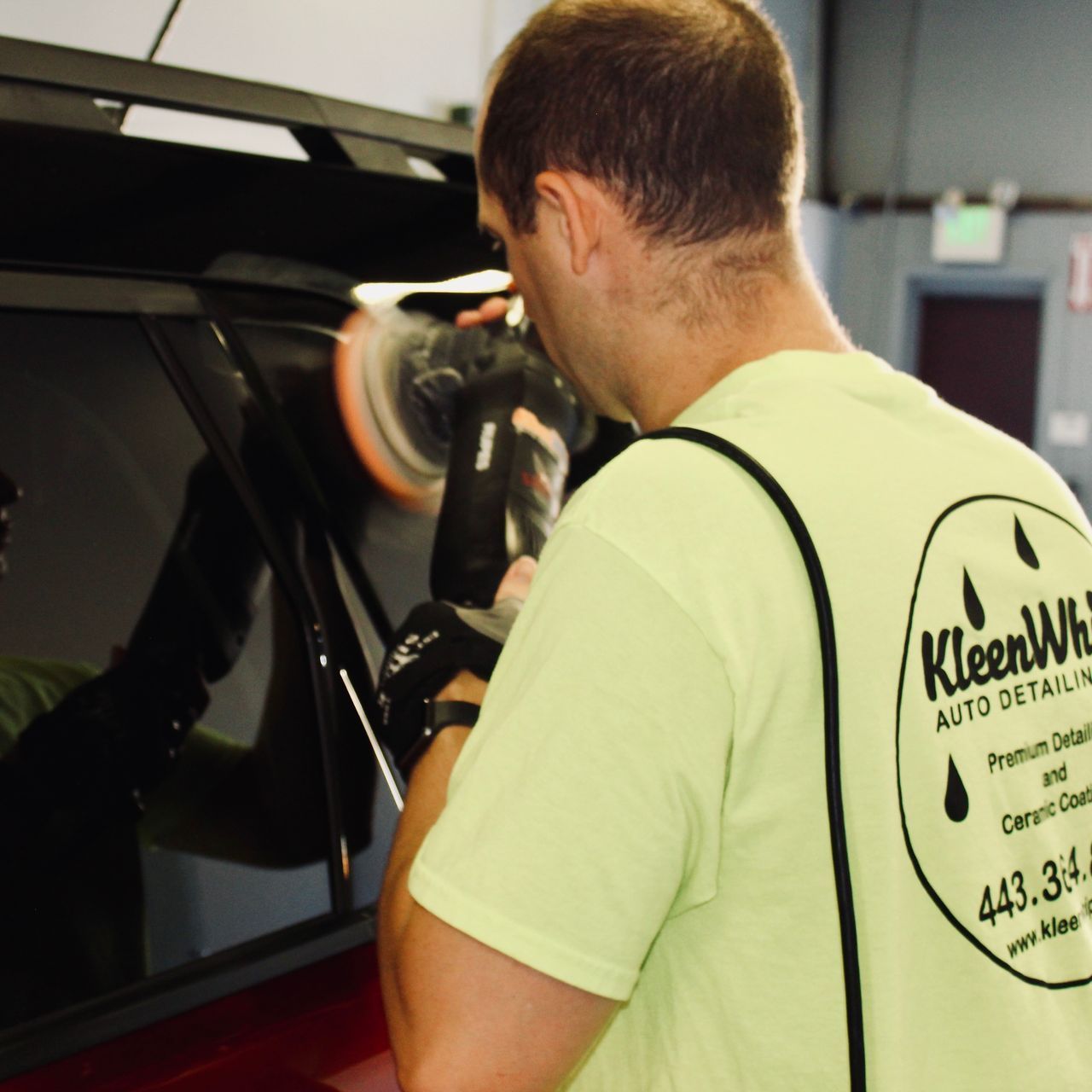 auto detailing in action
