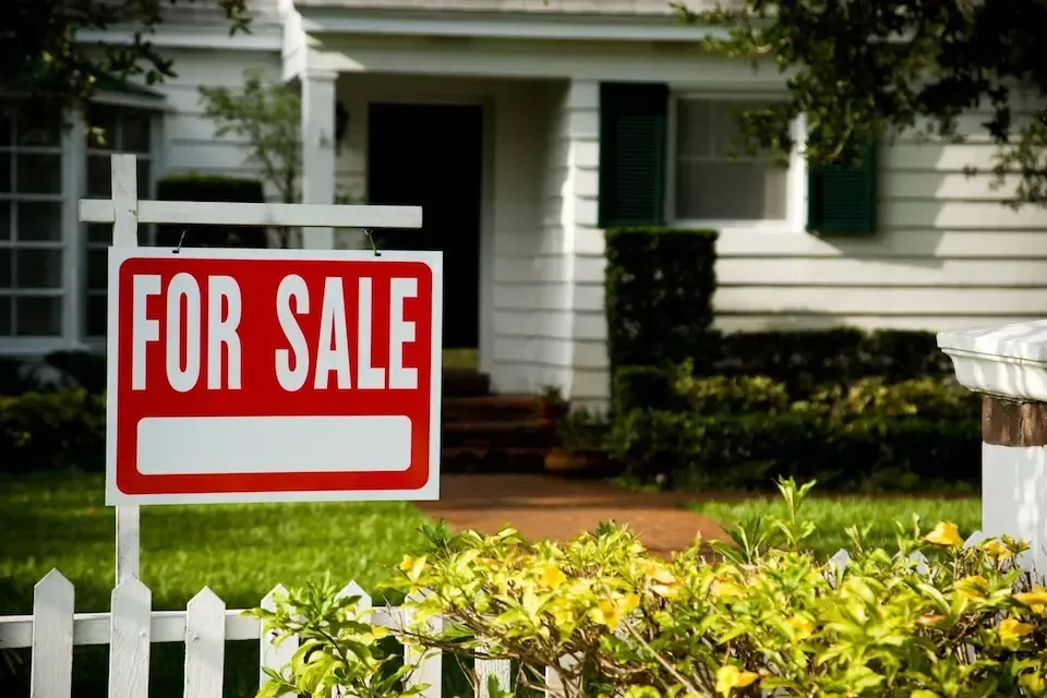 House for sale sign