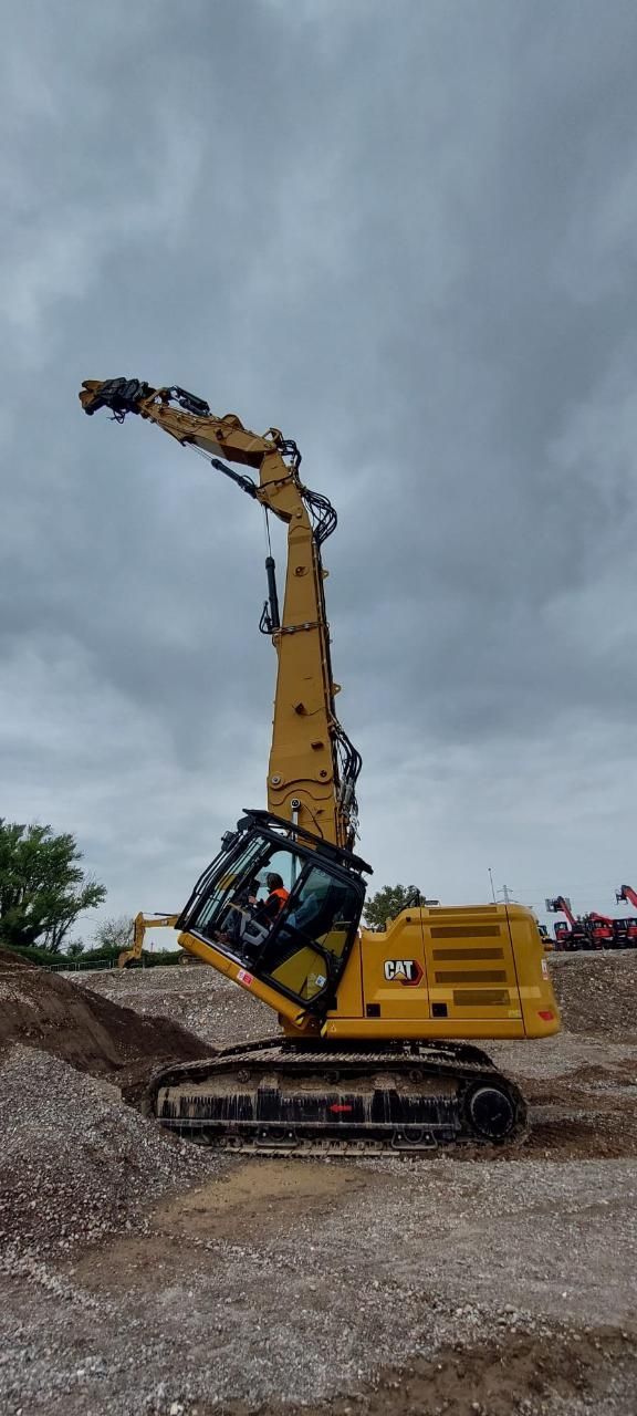 i nostri mezzi per scavi e movimentazione terra a Romagnano Sesia, Novara
