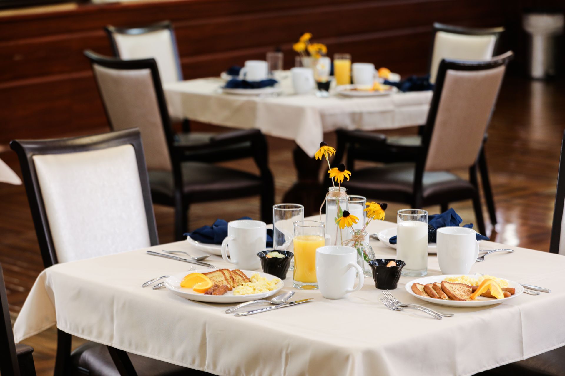 Dining room at AristaCare at Cedar Oaks in South Plainfield, New Jersey