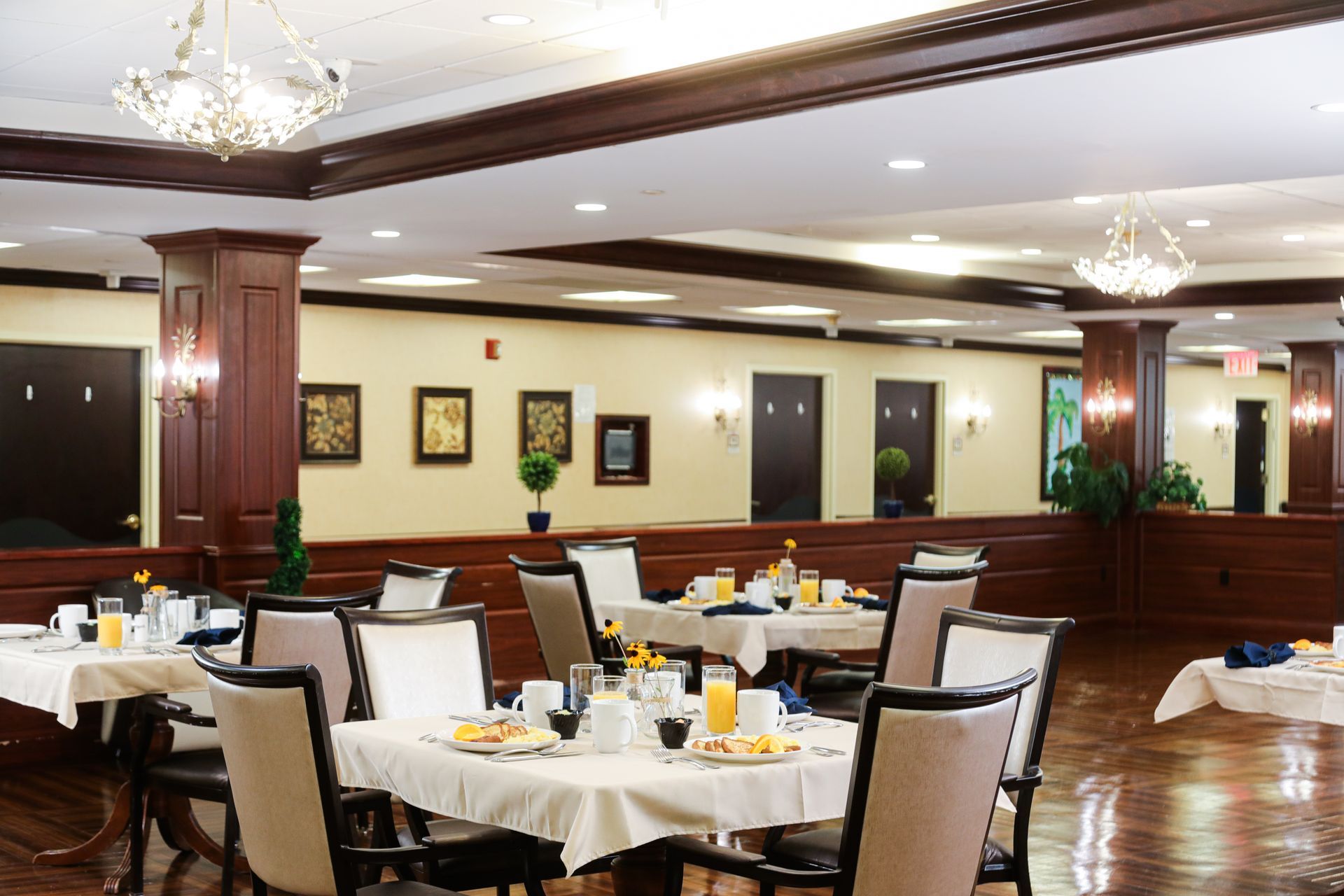 Dining room at AristaCare at Cedar Oaks in South Plainfield, New Jersey