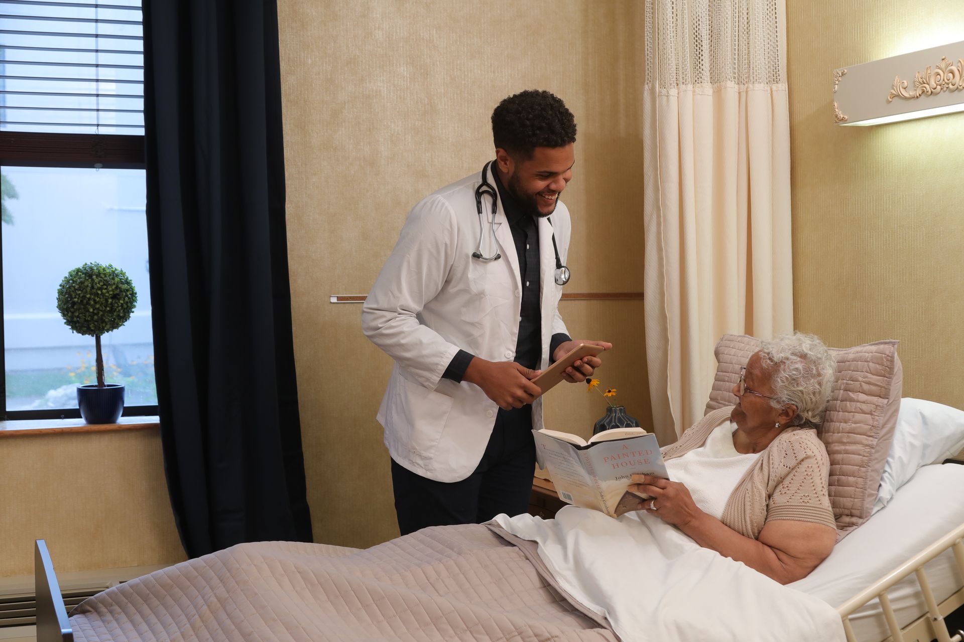 Private resident room at AristaCare at Cedar Oaks skilled nursing facility