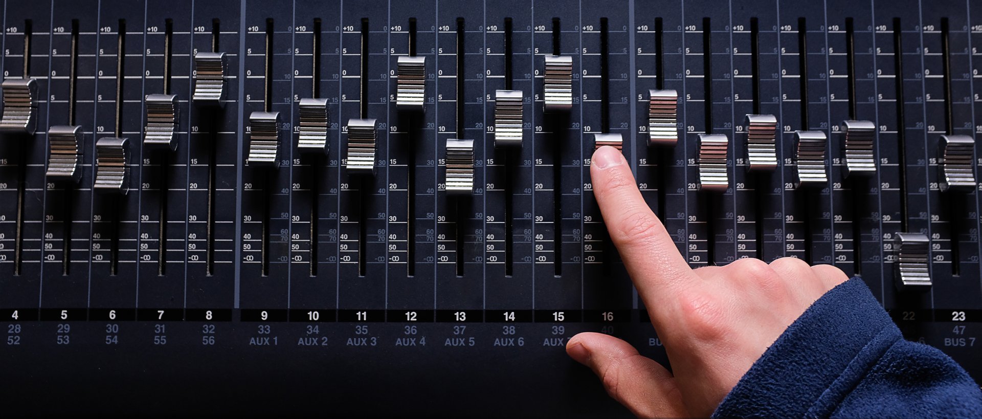 Audiomart Service Center | Overland Park, Kansas | Audio Repair