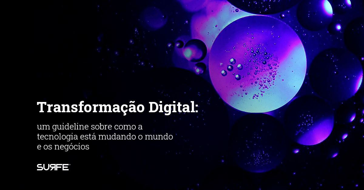 Um fundo preto com esferas roxas e as palavras transformação digital