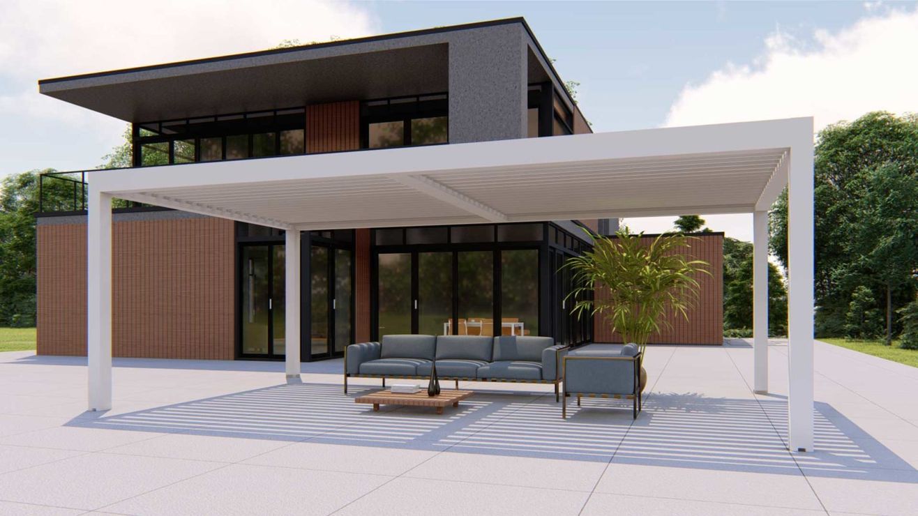 Casa moderna a due piani con patio coperto da una pergola bianca e area salotto esterna antistante.
