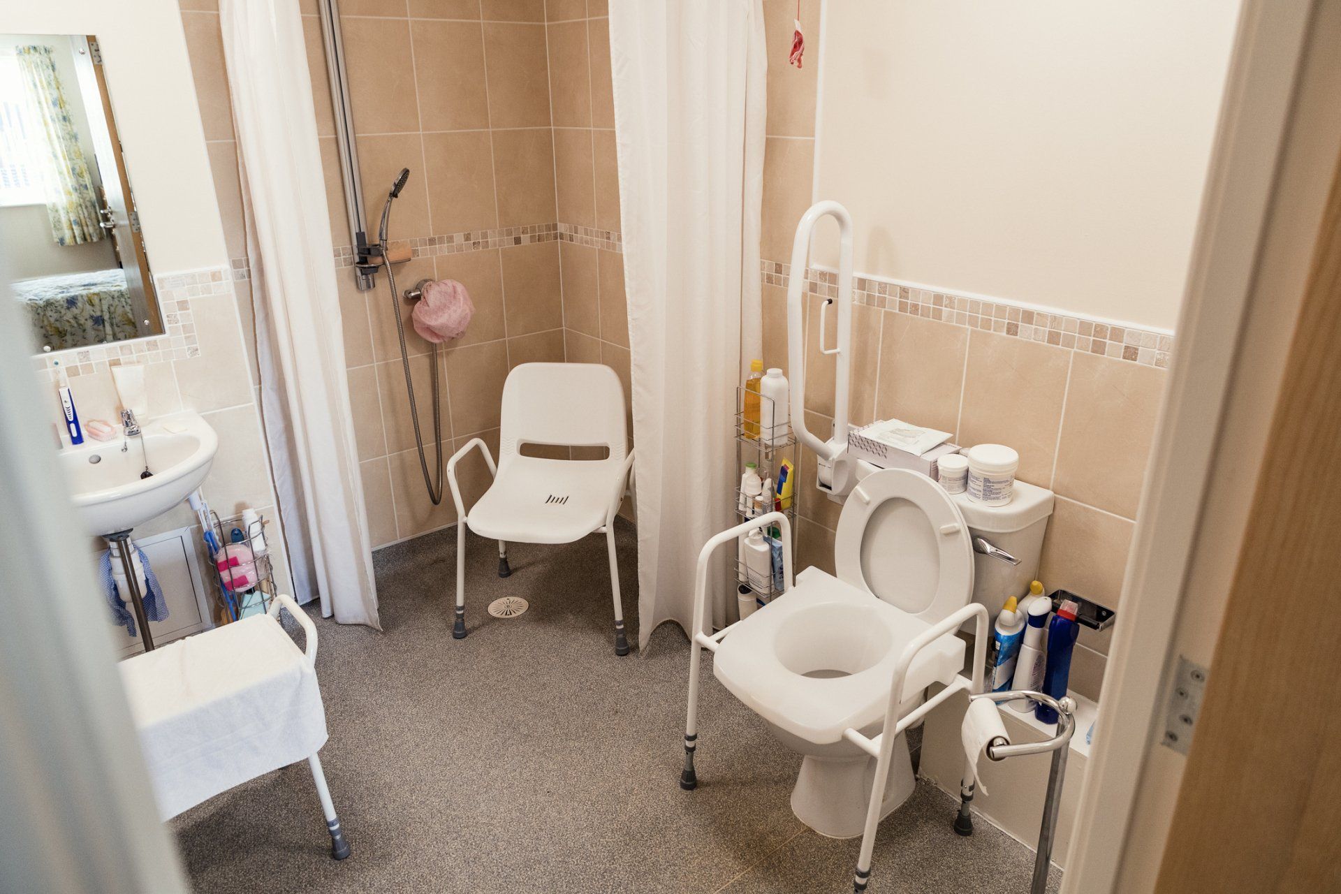 bagno per anziani e disabili
