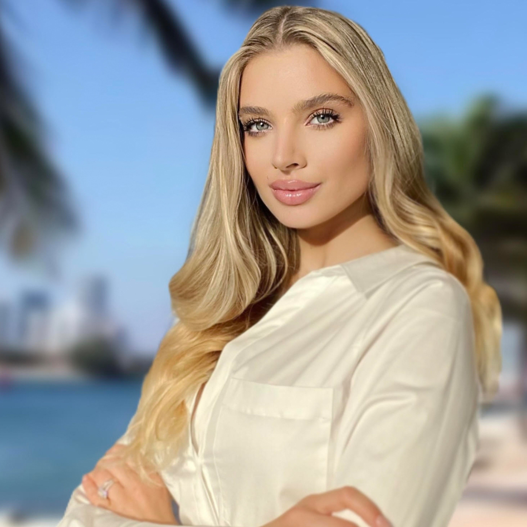 Polina Ross Realtor Headshot