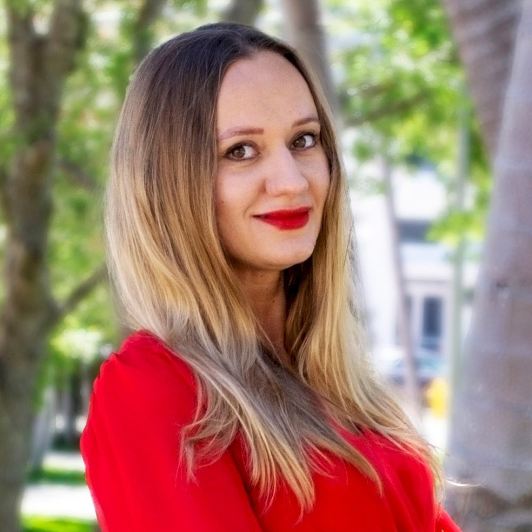 Tatiana Tararova Realtor Headshot