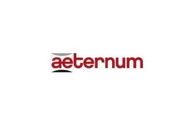 Il logo aeternum è rosso e nero su sfondo bianco.