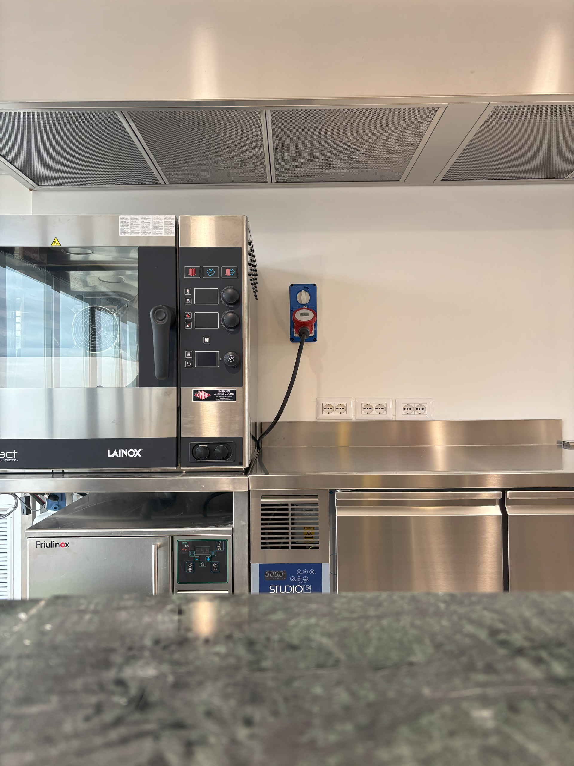 cucina professionale rooftop roma