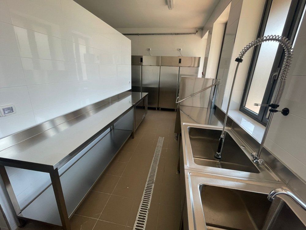 cucina industriale in costruzione