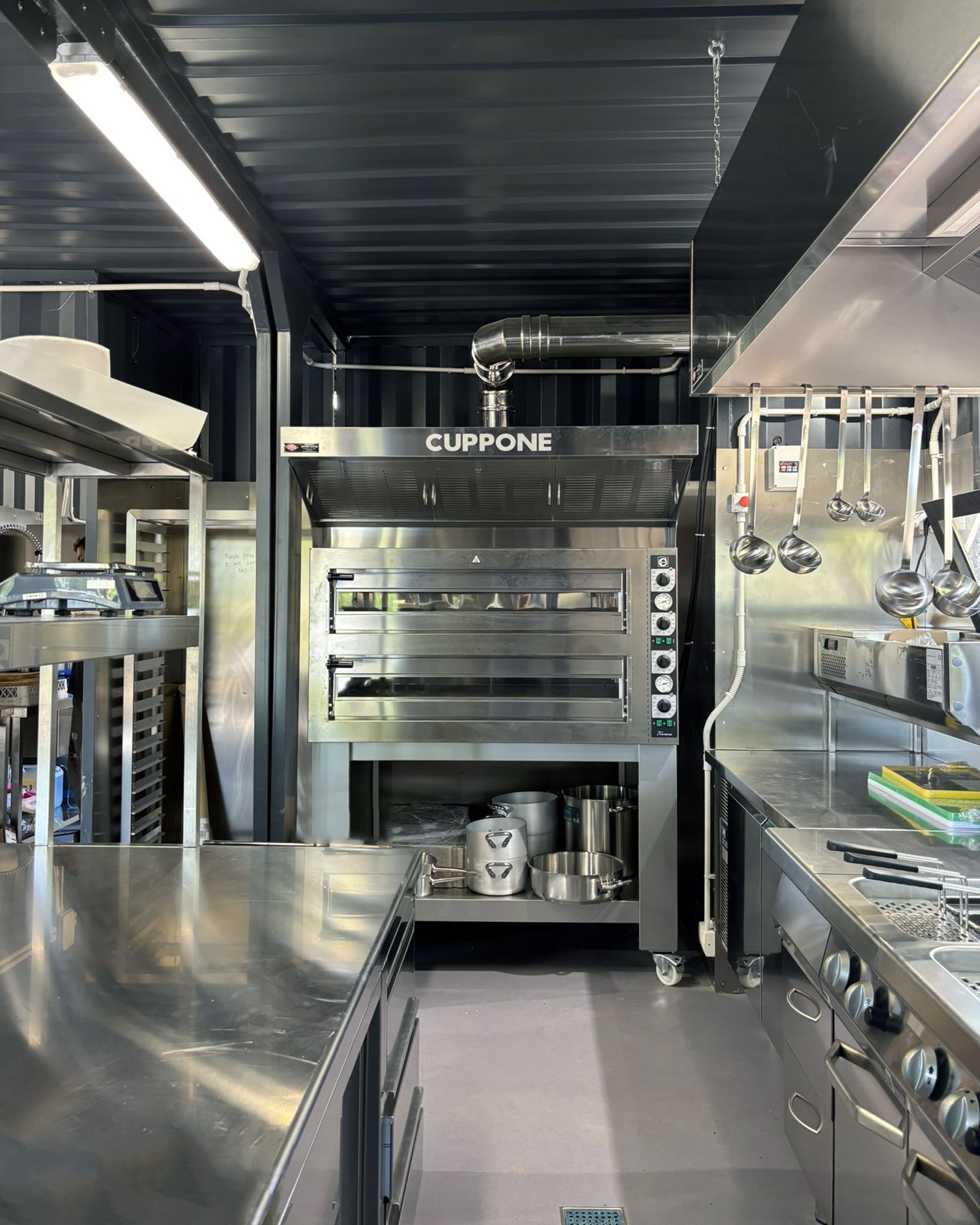 forno professionale cuppone per pizzeria container 