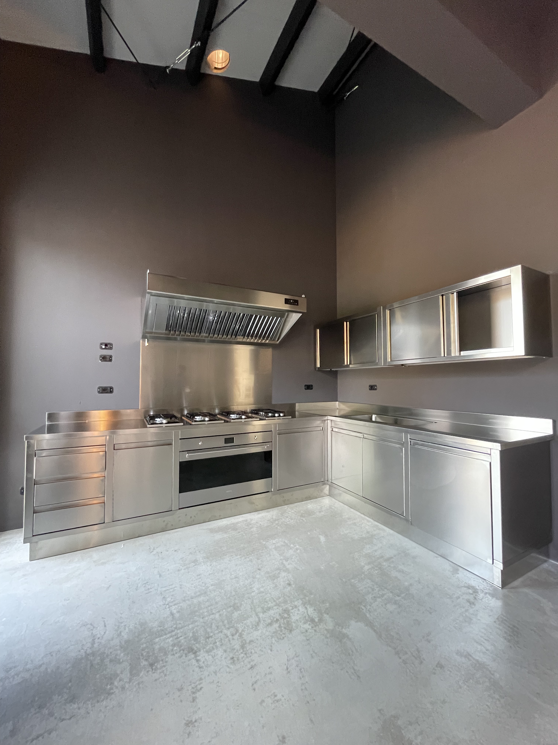 cucina domestica acciaio inox su misura