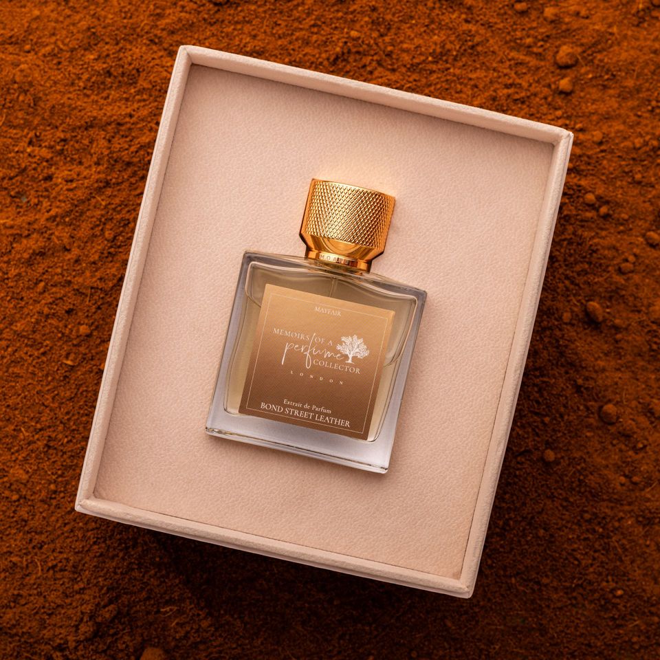 E-commerce fragrance and fashion photography