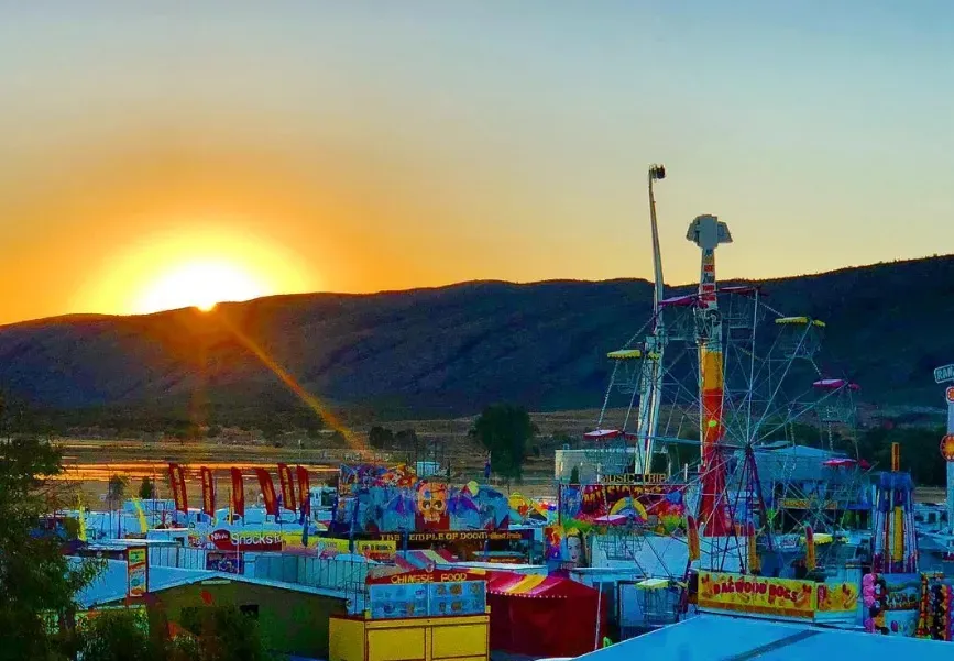 Alice Springs Show Rides at Sunset — Blatherskite Park in Ilparpa, NT