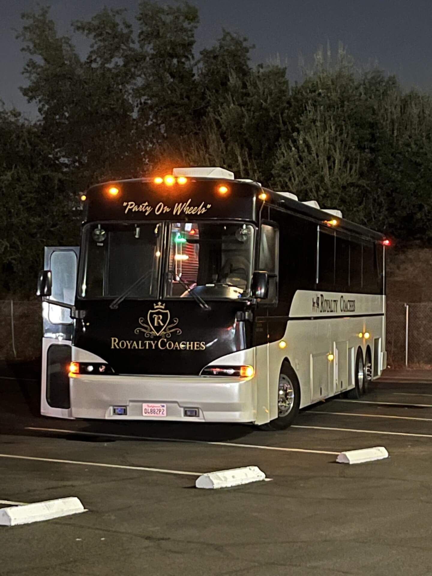 38 passenger party bus rental service fresno