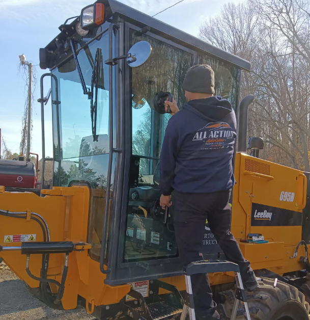 On-site heavy equipment glass repair in Charlotte, NC On-site heavy equipment glass repair in Charlotte, NC