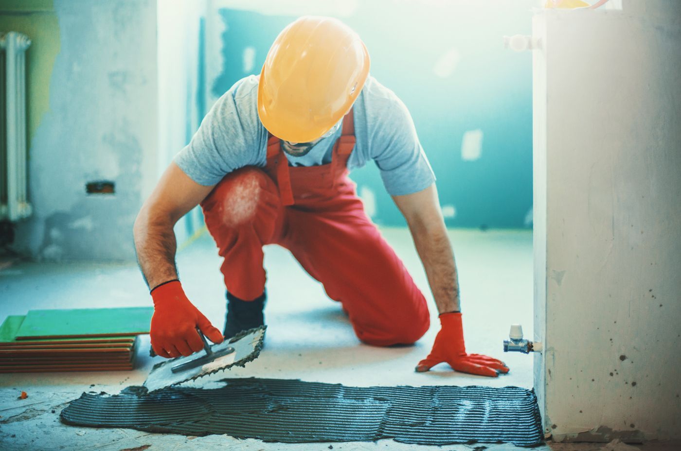 Handyman Applying Cement | Diamond Bar, CA | Professional Tile Installation Handyman Applying Cement | Diamond Bar, CA | Professional Tile Installation