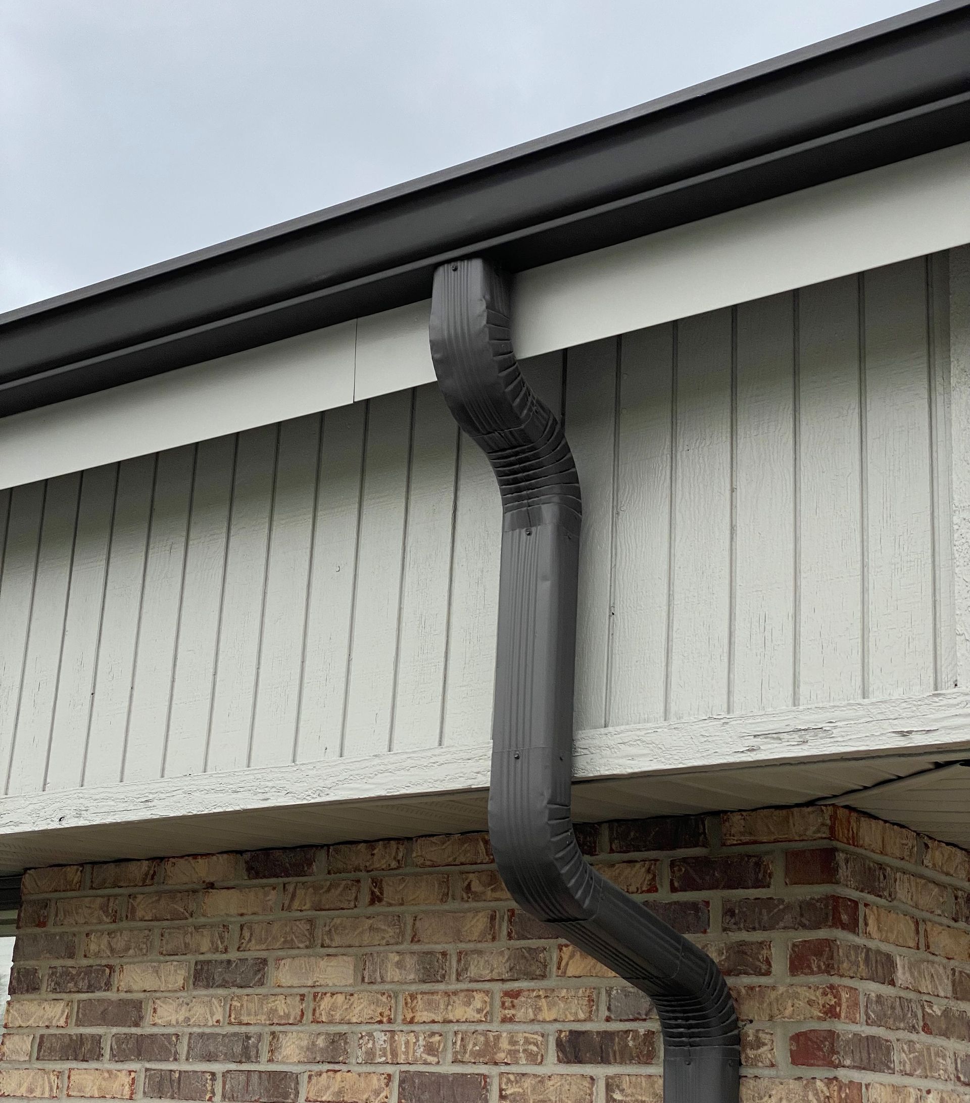 Gutter — Indianapolis, IN — Rain-Flow Gutters Gutter — Indianapolis, IN — Rain-Flow Gutters
