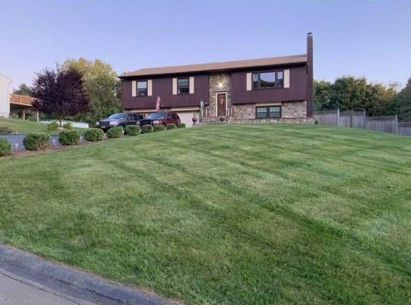 Property — Hudson Valley, NY — Bastian Lawn and Landscape