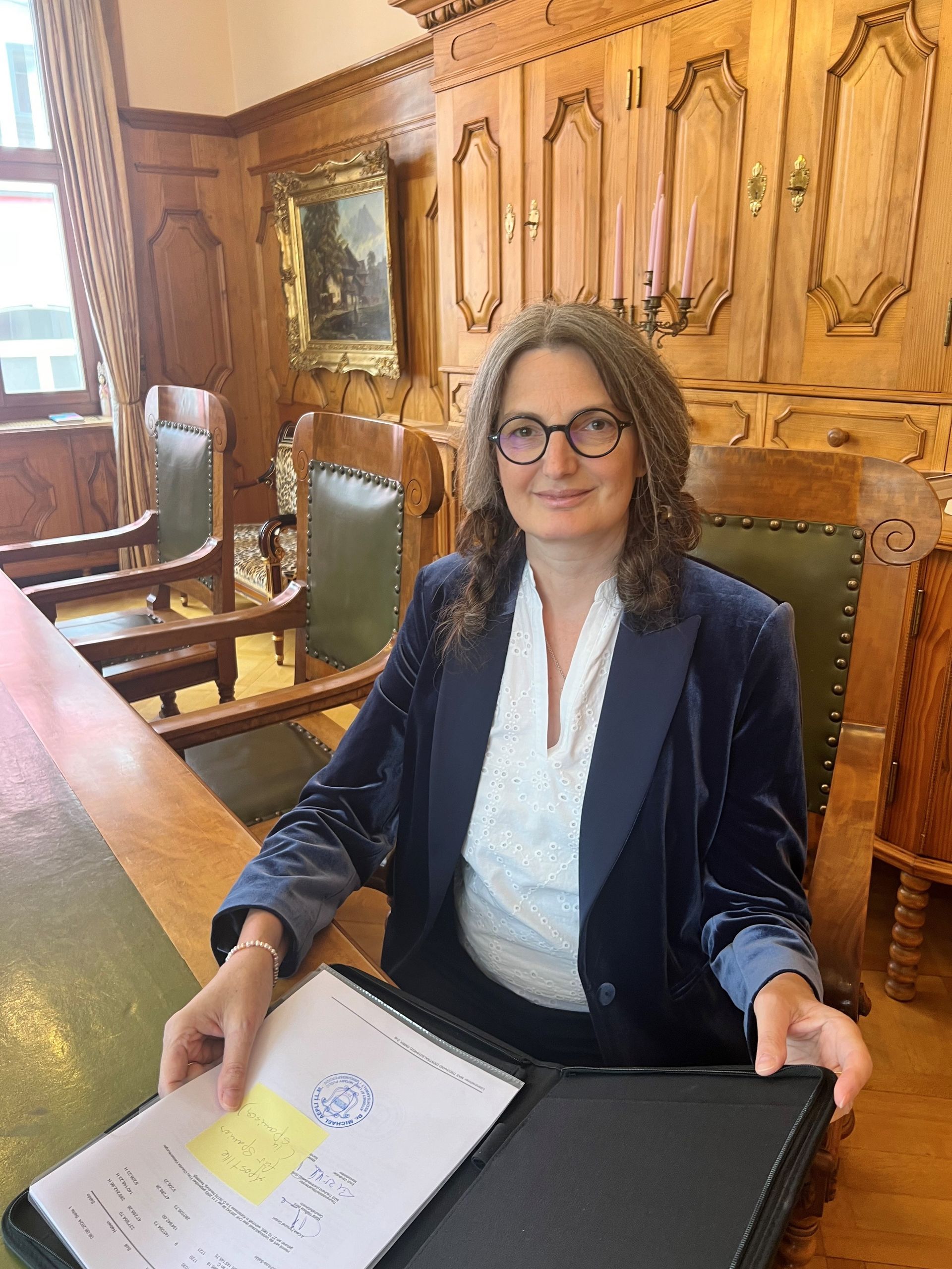 Myriam Zehnder, paralegal and assistant in Zug and Zurich, with extensive experience in legal administration
