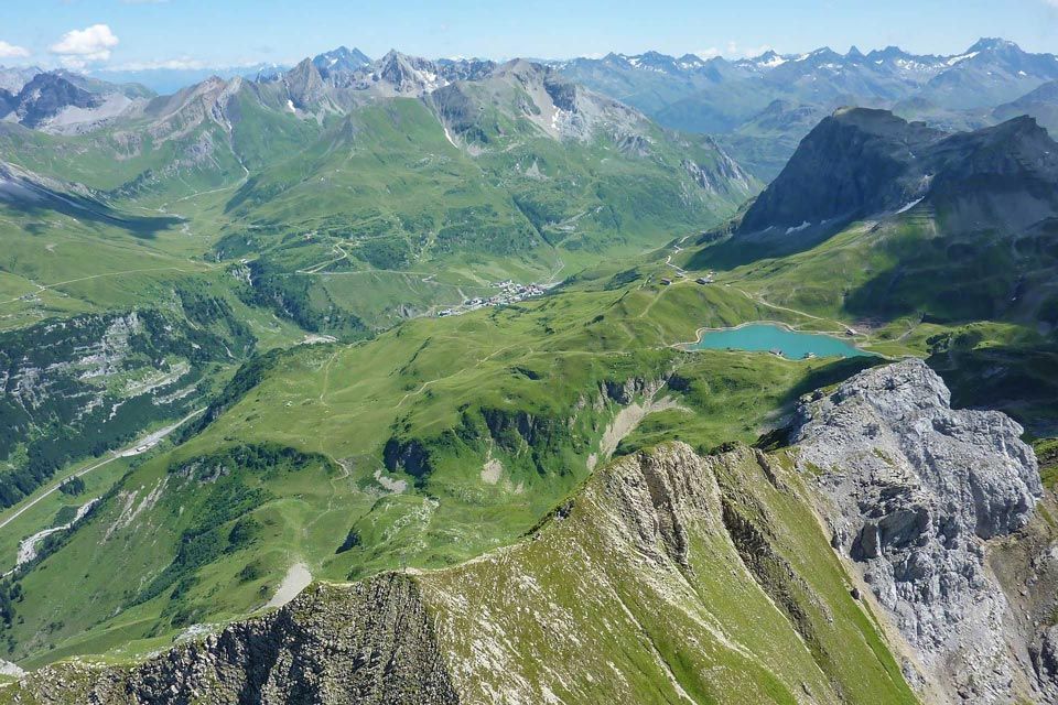 Traumunterkunft Haus Viktoria: charmantes Gästehaus mit exklusiven Zimmern für den Urlaub am Arlberg Traumunterkunft Haus Viktoria: charmantes Gästehaus mit exklusiven Zimmern für den Urlaub am Arlberg