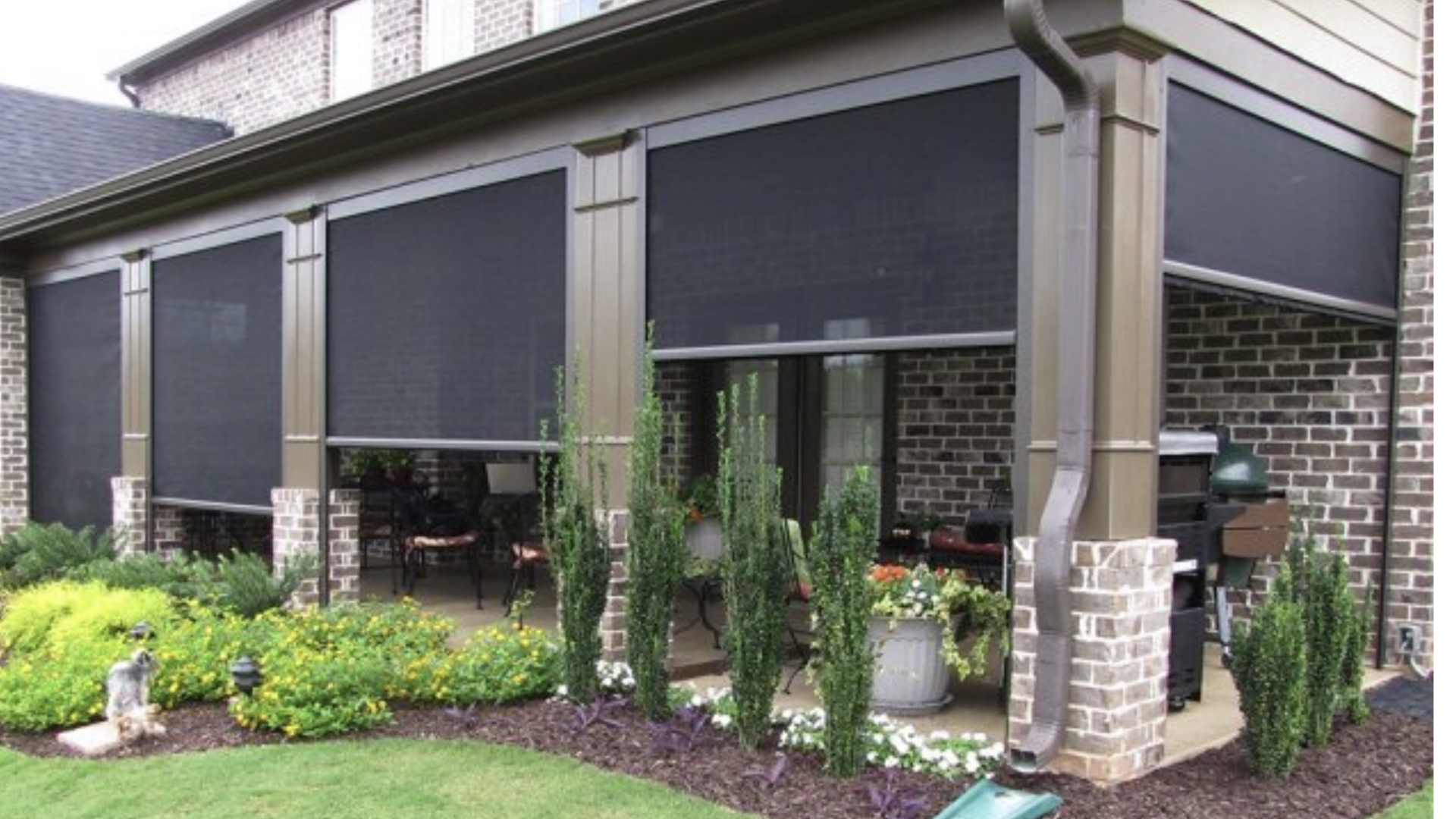 retractable screens image