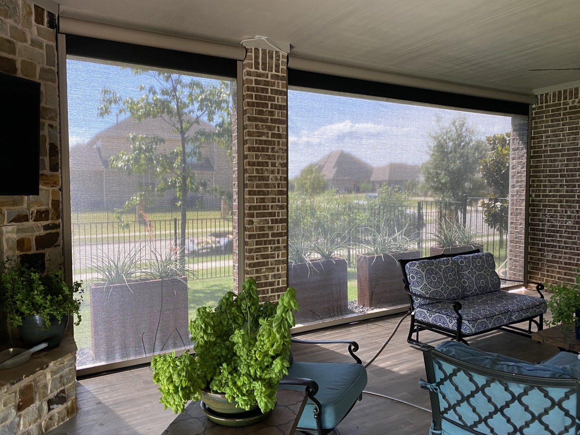 residential window shades image
