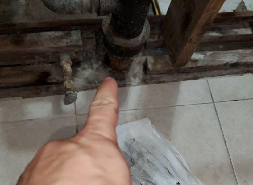 burst pipe 1
