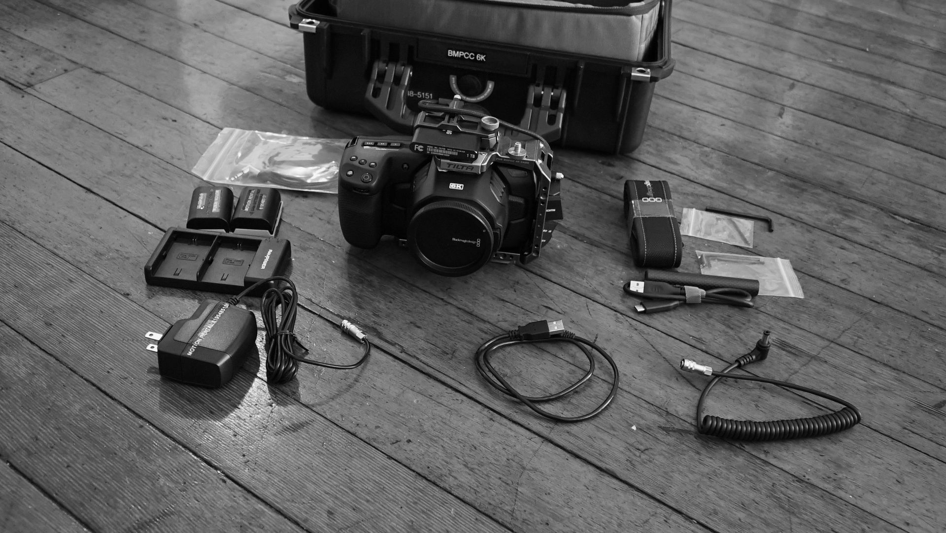 Blackmagic Design Pocket Cinema Camera 6K  - Basic Package