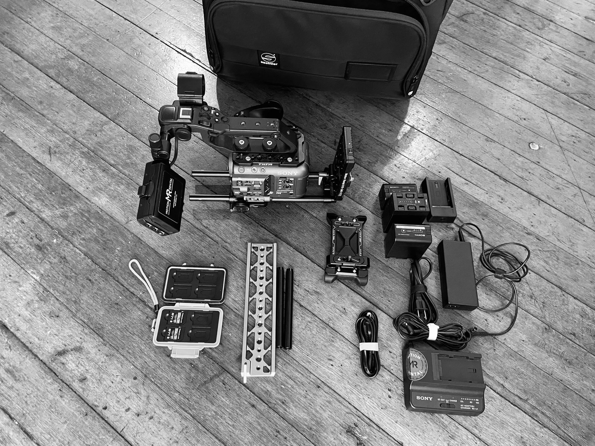 SONY PXW-FX6 Full-Frame Shoulder Package