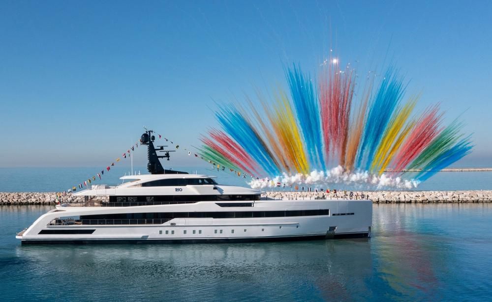 Yacht