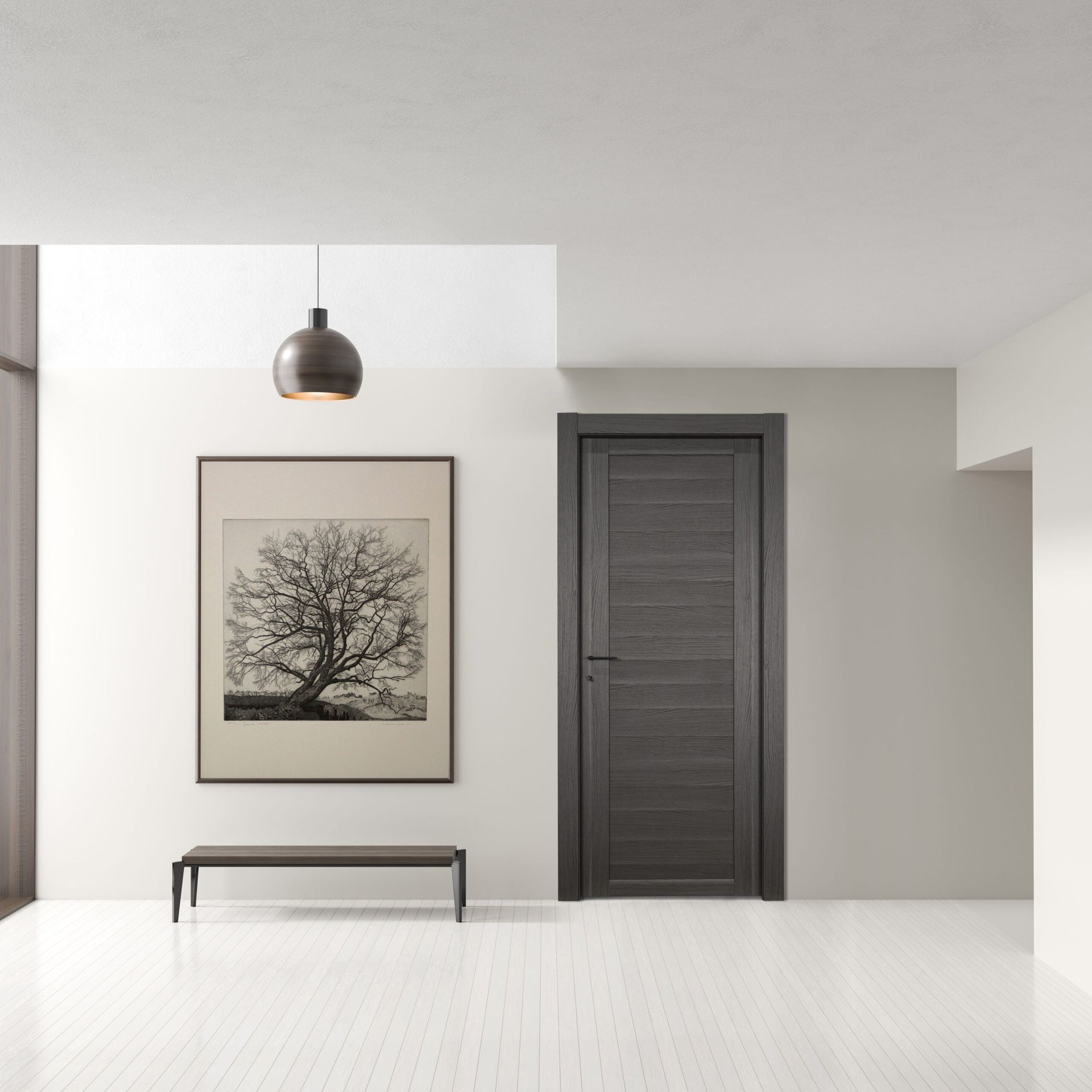 Corridoio minimalista bianco con porta scura, quadro raffigurante un albero incorniciato, panca e lampada a sospensione.