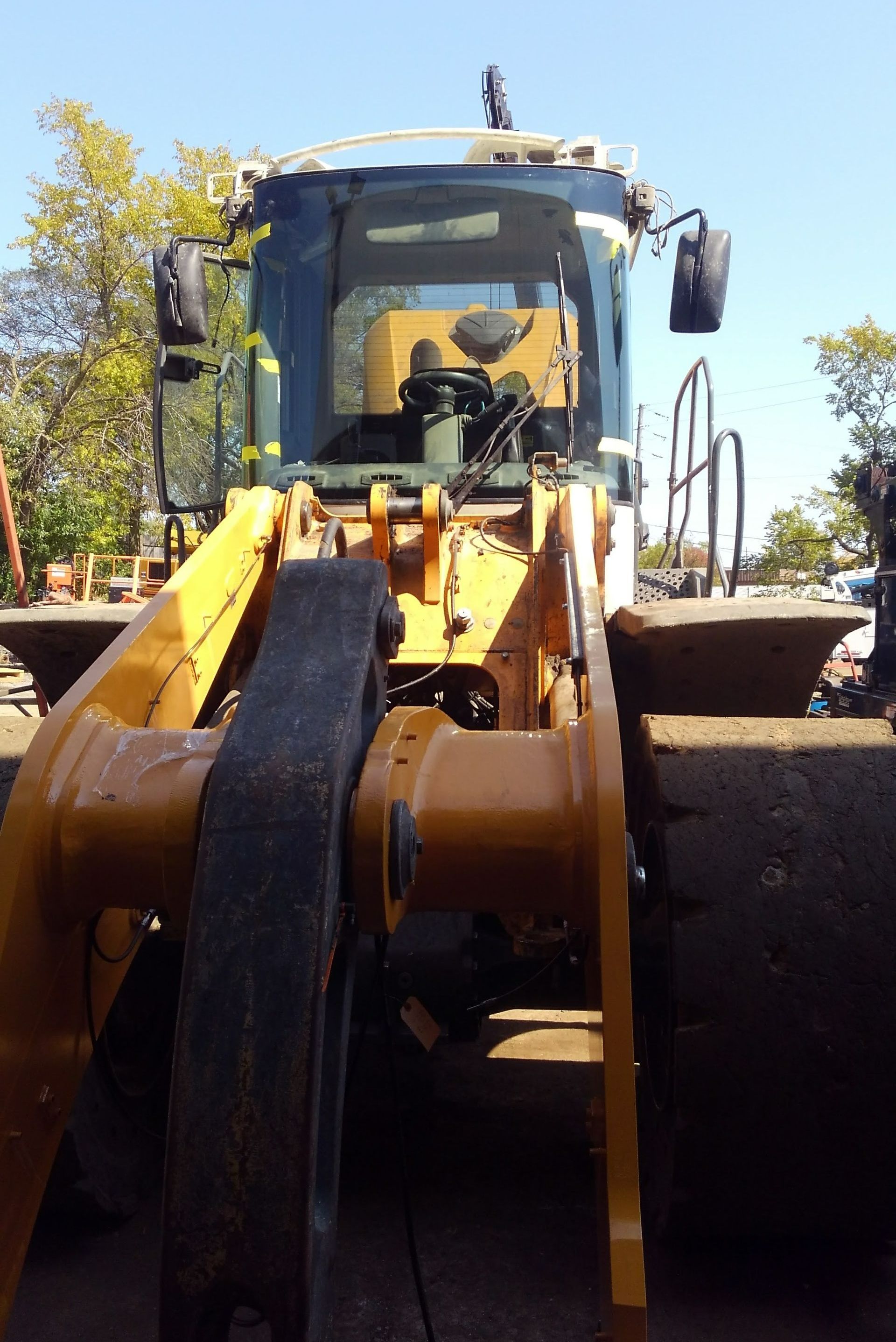 Heavy equipment glass repair in Valparaiso, IN
