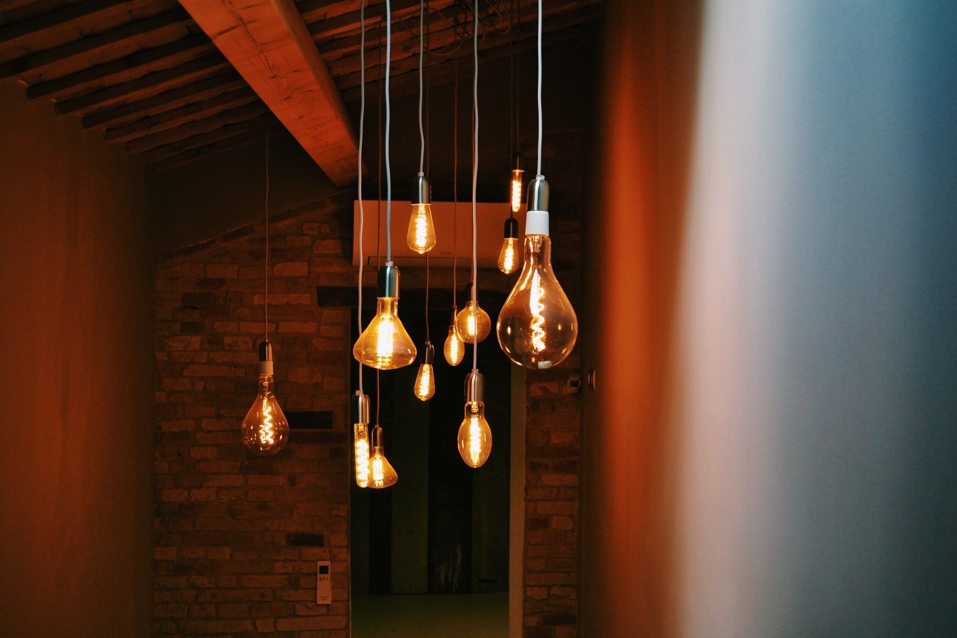 interior stone wall lighting ideas