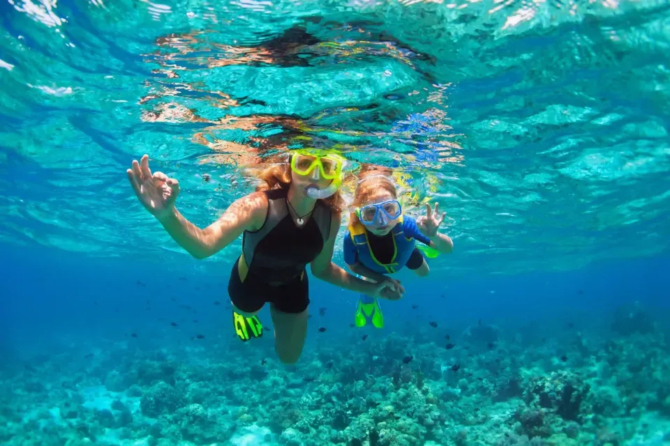 Snorkeling in Coveñas with children as a family plan to travel peacefully from Hotel Poblado Coveñas