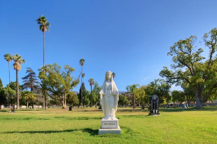 Photos of location, mausoleum and cemetery of
Abbot & Hast Mortuary, Inc. in Los Angeles, CA