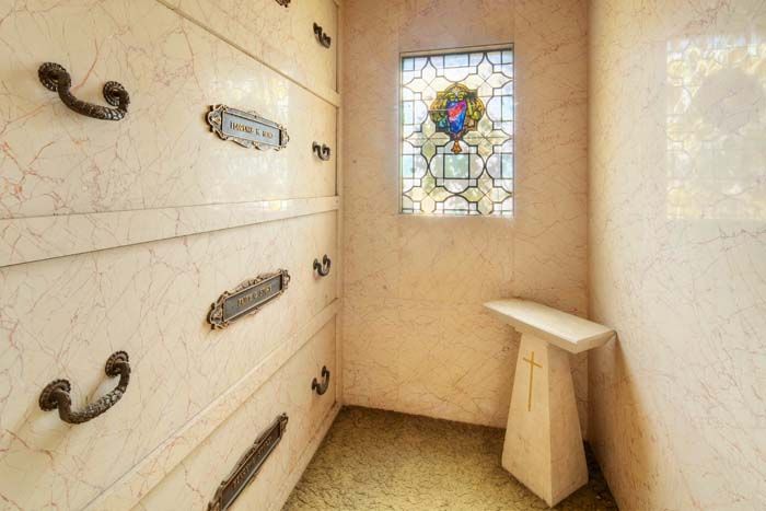Photos of location, mausoleum and cemetery of
Abbot & Hast Mortuary, Inc. in Los Angeles, CA