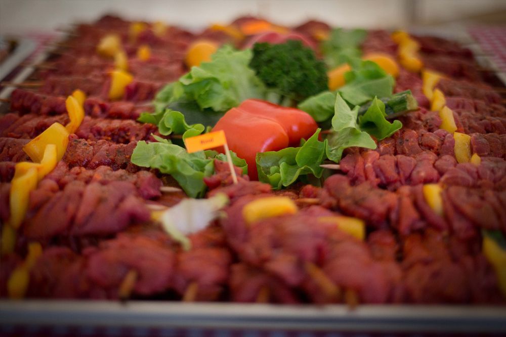 Catering von murer – Grillspiess und Fleischplatte
