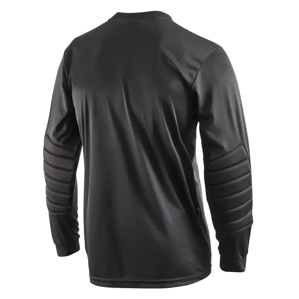 Una sencilla camiseta deportiva negra de manga larga