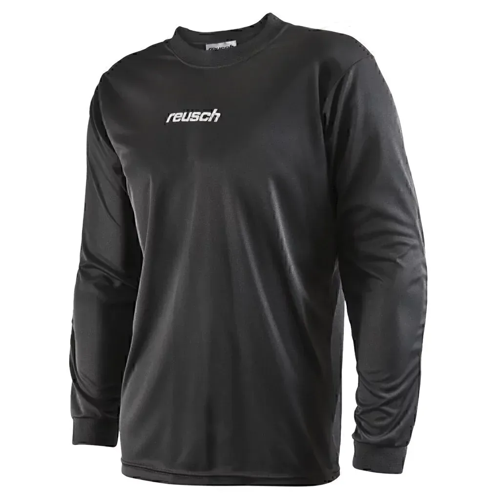Una sencilla camiseta deportiva negra de manga larga